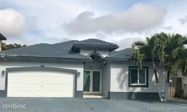 Main picture of 16611 SW 52nd Ln