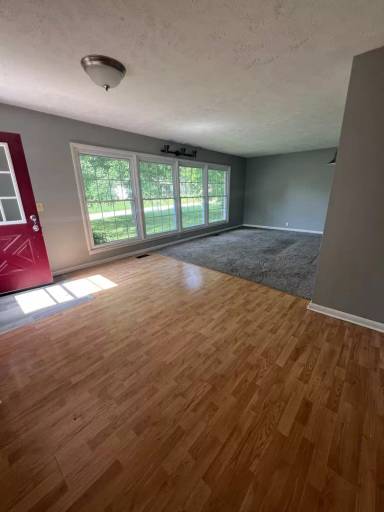 Main picture of 403 E Elm St