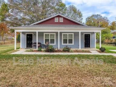 Main picture of 664 Reeves Ct