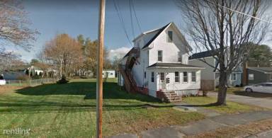 Main picture of 124 W Pleasant St