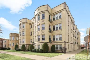 Main picture of 2707 W Albion Ave