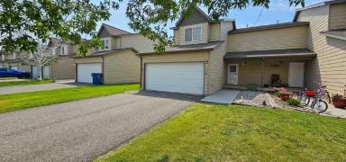 Main picture of 136 E Magnolia Dr