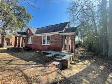 Main picture of 718 Cedar Ter