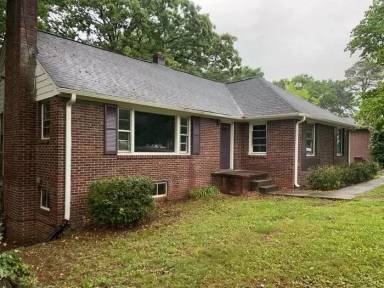 Main picture of 108 Williamsburg Dr