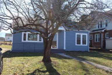 Main picture of 621 Lamont St