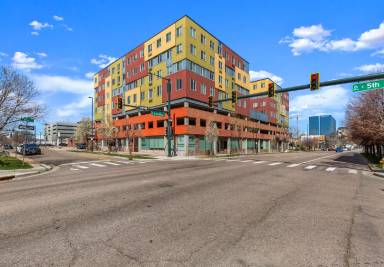 Main picture of 25 E 5th Ave