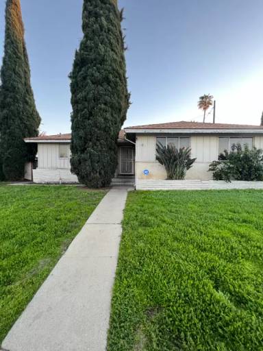 Main picture of 2412 Candlewood St