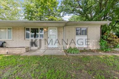 Main picture of 38260 Cherry Hill Rd