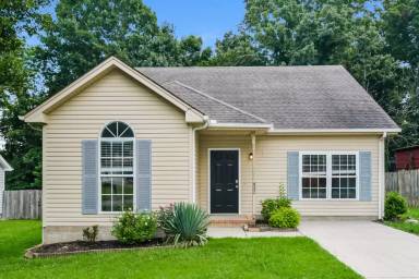 Main picture of 432 Cedar Park Cir