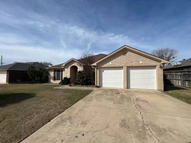Main picture of 2523 Creek Dr