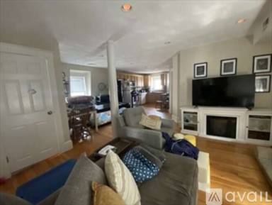 Main picture of 13 Brighton St