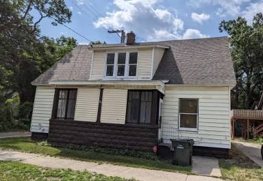 Main picture of 121 E Holbrook Ave