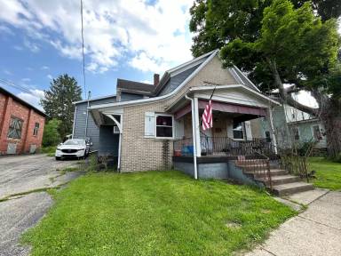 Main picture of 1154 Walnut St