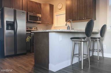 Main picture of 2107 Rousseau St