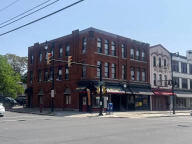 Main picture of 660 N Salina St