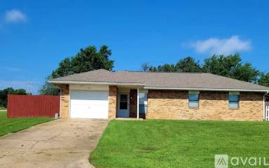 Main picture of 1437 Will Rogers Dr
