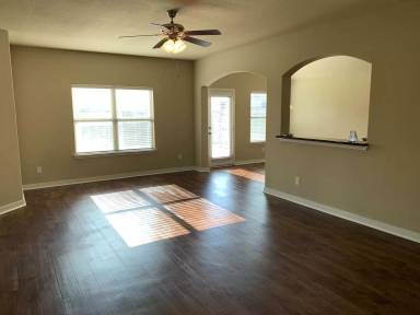 Main picture of 3445 Cayman Dr