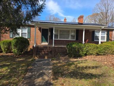 Main picture of 511 Jeanette Ave