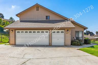 Main picture of 2057 Caraway St