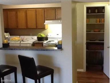 Main picture of 8100 Stewarts Ferry Pkwy