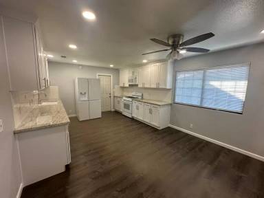 Main picture of 4324 W La Vida Ave