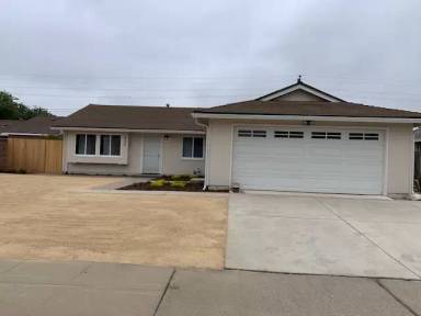 Main picture of 838 E El Camino St