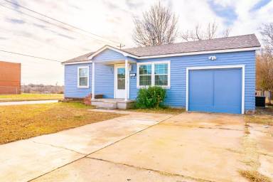 Main picture of 644 NE 35th St