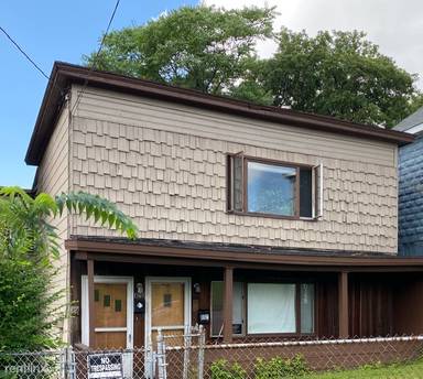 Main picture of 213 Danforth St