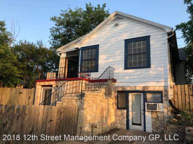 Main picture of 2003 E 12th St