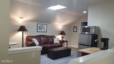 Main picture of 668 Crystal Dr