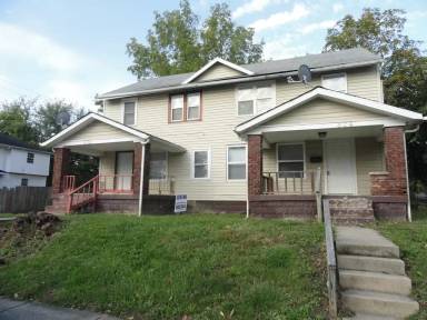 Main picture of 804 N Lasalle St