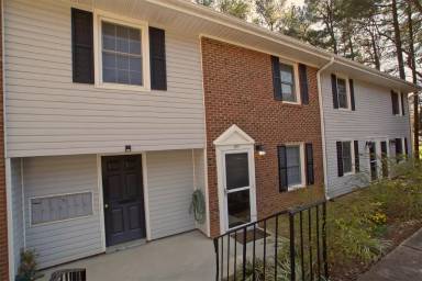 Main picture of 1117 Nottingham Cir