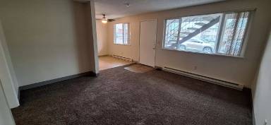 Main picture of 990 NW Spruce Ave