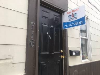 Main picture of 718 W Clarke Ave