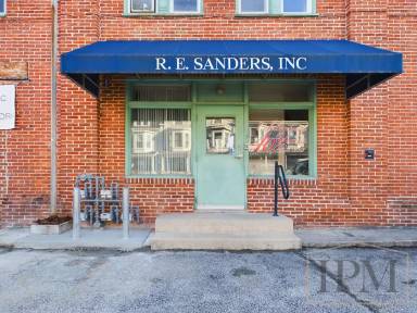 Main picture of 1111 N George St