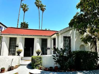 Main picture of 612 N Poinsettia Pl