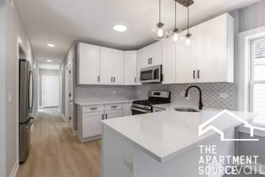 Main picture of 3443 N Ridgeway Ave