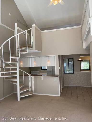 Main picture of 770 Southwood Blvd