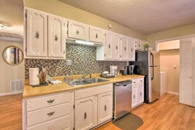 Main picture of 570 Trojan Way
