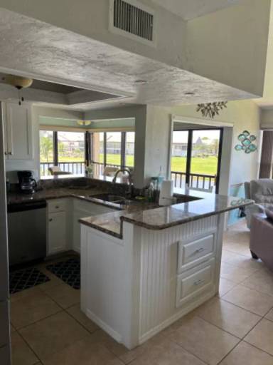 Main picture of 5830 Trailwinds Dr