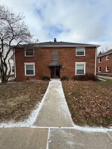 Main picture of 2343 S 82nd St