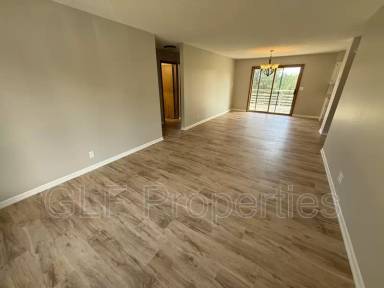 Main picture of 1912 S 5th Ave