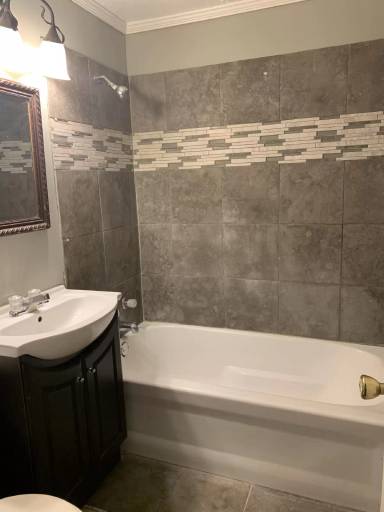 Main picture of 1718 E Bowman St