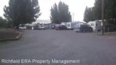 Main picture of 745 S Main St