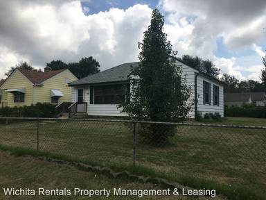 Main picture of 1002 N Pinecrest St