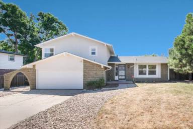 Main picture of 6250 W Fairview Ave