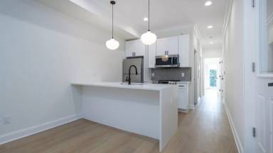 Main picture of 2237 N 33rd St