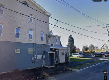 Main picture of 1 W Main St