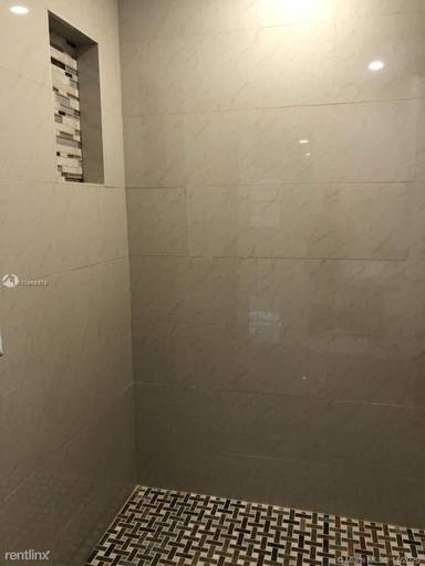 Main picture of 7205 SW 21st St