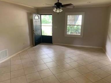 Main picture of 701 Merritt Dr